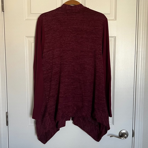 LOGO by Lori Goldstein Heathered Sharkbite Hem Cardigan - Picture 2 of 7